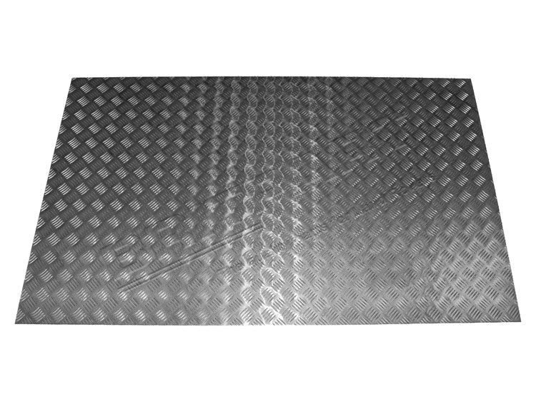 CHEQUER PLATE REAR FLOOR PLATE 110 HT/CSW