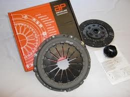 DEFENDER / DISCOVERY 1 DIESEL  CLUTCH KIT INC BEARING  VALEO BRAND